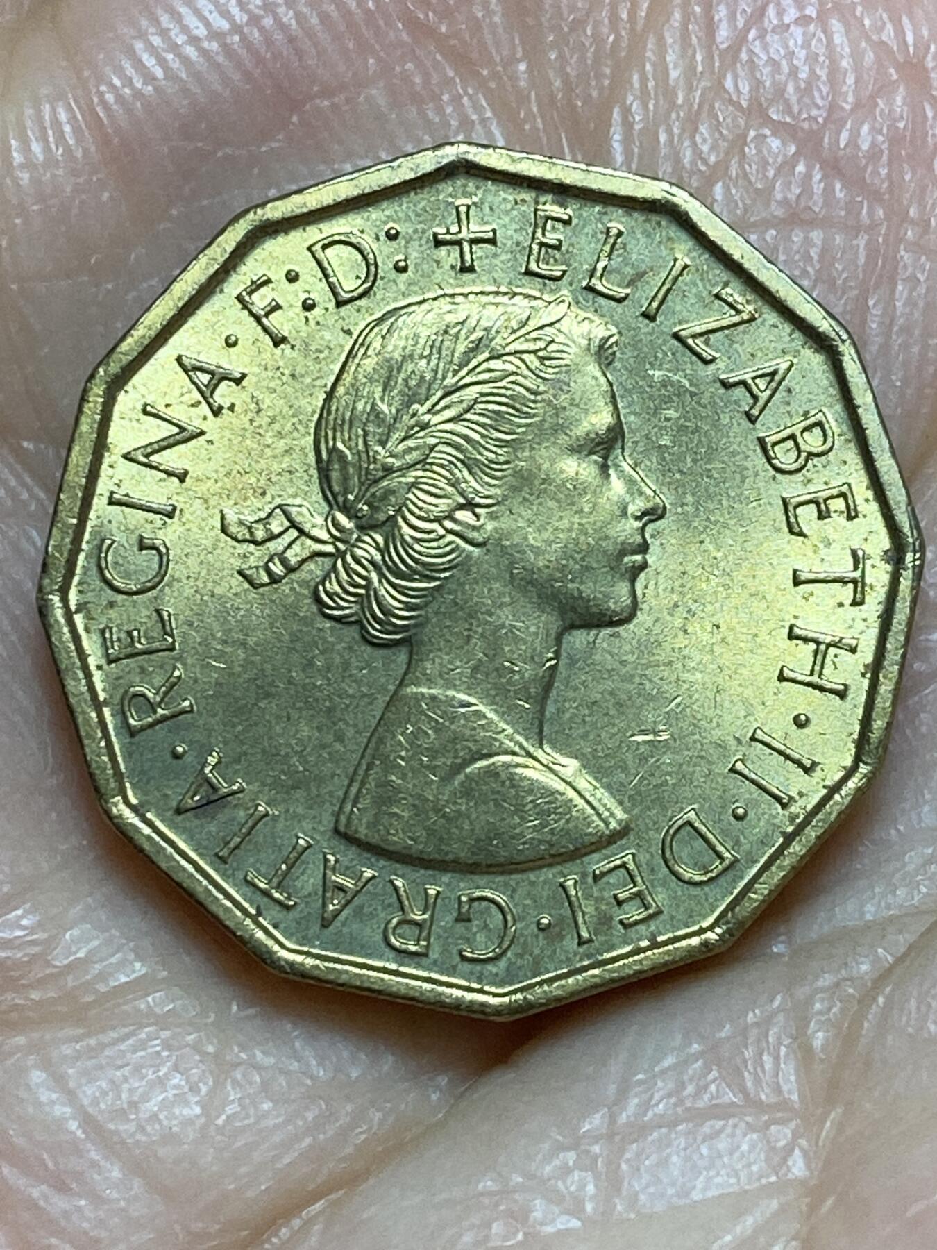 2026年第一场(总第一百七十场）外国好品散币场(免佣金) 带光好品–英国🇬🇧1966年3便士(伊丽莎白二世青年桂冠第二版)