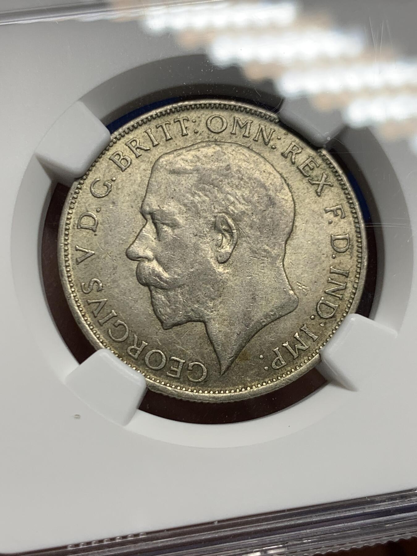 《竞宝斋》第452场 周日，周一 2场连拍 （全场包邮，欢迎送拍） NGC AU58 英国1921年乔治五世弗洛林银币，未流通淡包浆好品，乔五中期弱打非常严重，这枚状态不错。