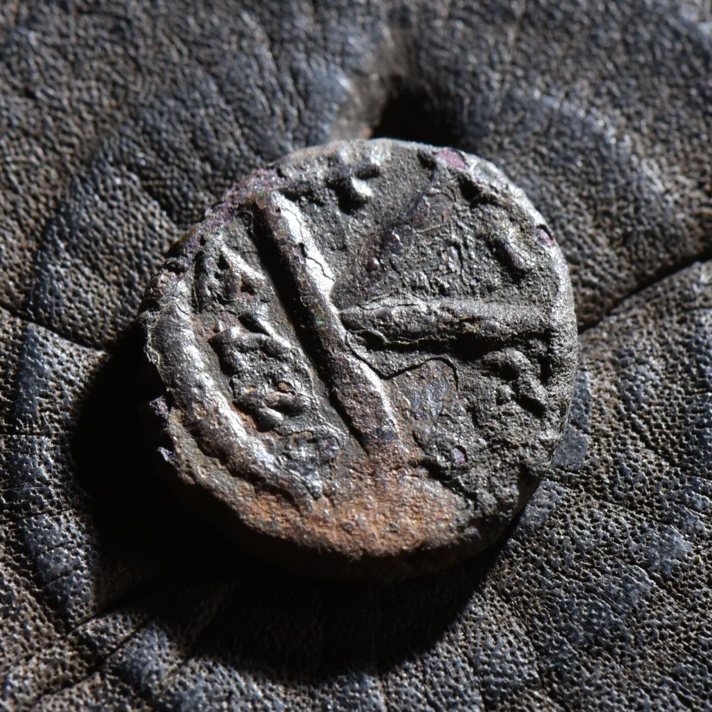 【良泉】第45期【直播场】1月15日晚19.30点开拍！ 208组，西方古代钱币、丝路古珠杂项专场  公元583年 【拜占庭】 莫里斯·提比略，在位2年，萨塞洛尼基亚造币厂，20努米，铜币，5.53克