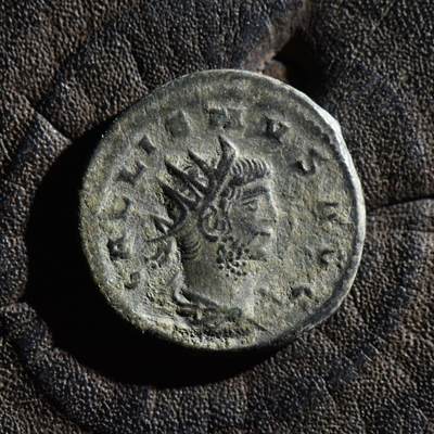 【良泉】【春节前最后一场】2月5日晚19.30点开拍！208组，本场结束后预存钱币的朋友请告知，将连同本场拍品一起邮寄，预祝诸位春节愉快！ - 【藏家出品A】公元257-260年，古罗马帝国，加里恩努斯，与其父瓦勒良共治时期打制，背面为健康女神萨卢斯，安东尼（双第纳尔）洗银币，4.01克