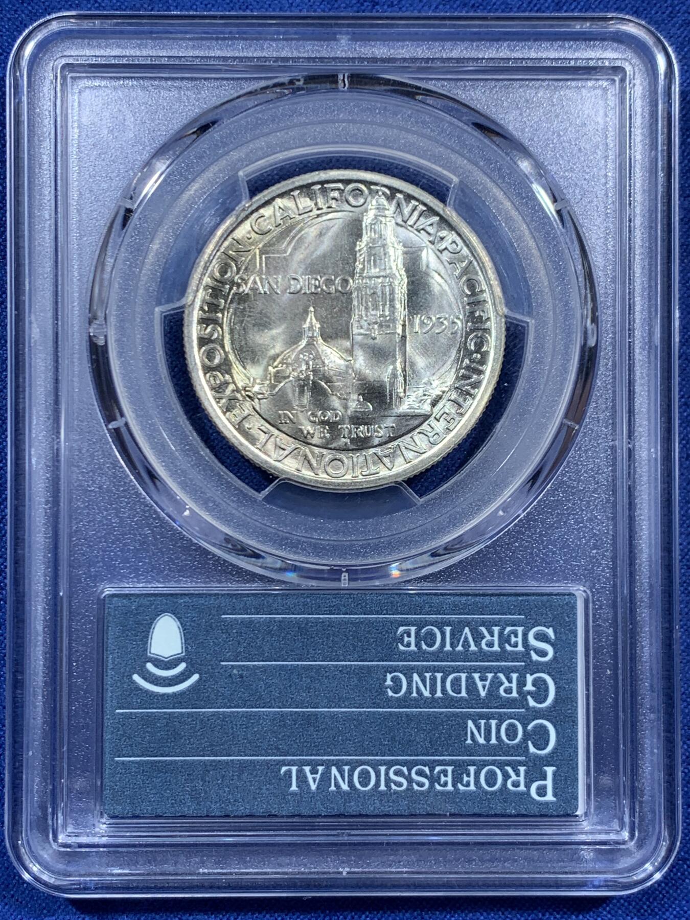 《竞宝斋》第452场 周日，周一 2场连拍 （全场包邮，欢迎送拍） PCGS MS65 美国 1935年 50美分，圣地亚哥纪念银币，35周年纪念评级盒