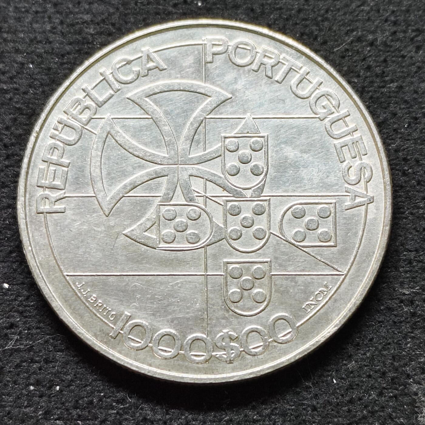 【全场包邮】纯粹捡漏拍491场（免费代拍第28场） 葡萄牙1998年1000埃斯库多战斗联盟75周年克朗型（40毫米27克）纪念银币