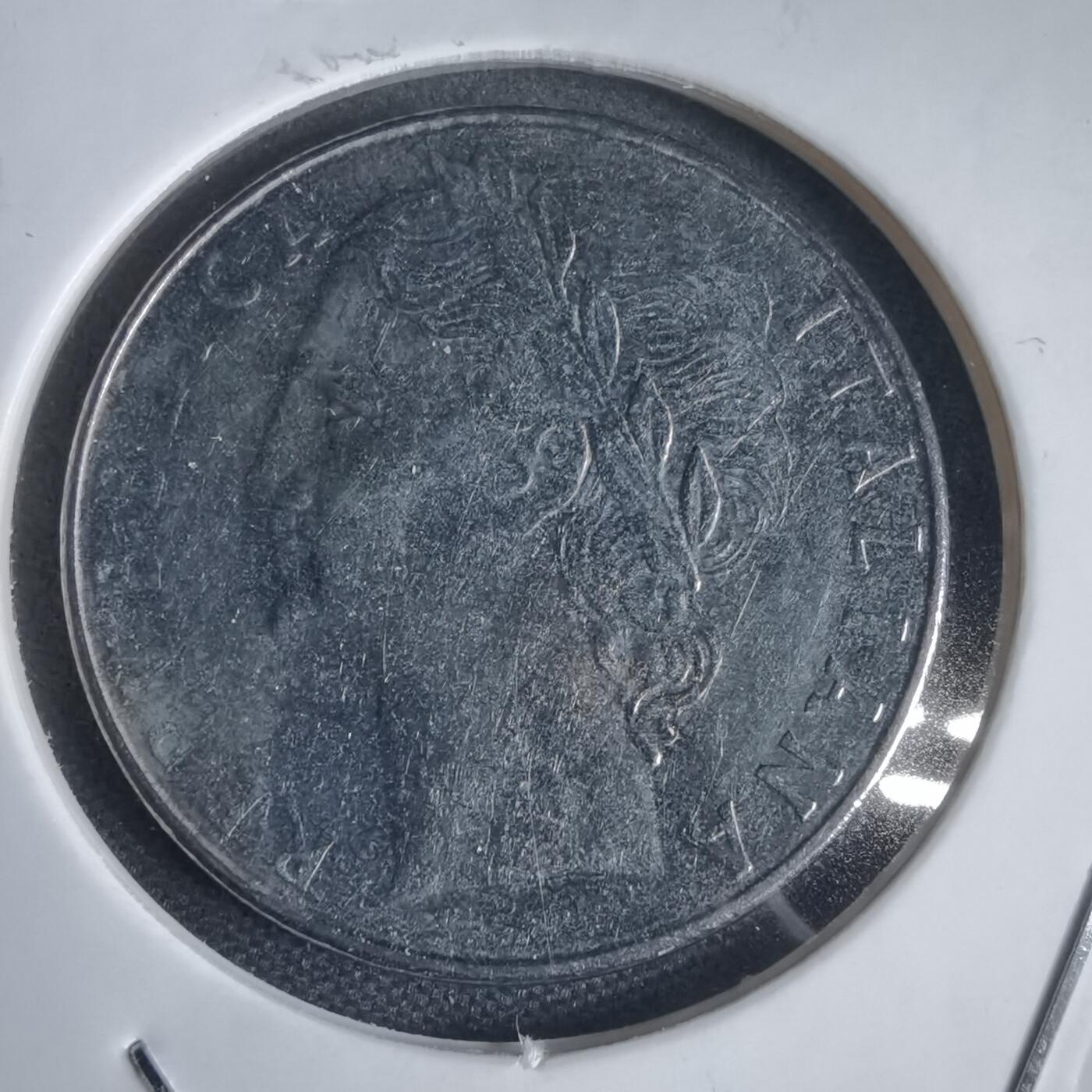 沼泽如烟--第949场 意大利1976年100里拉