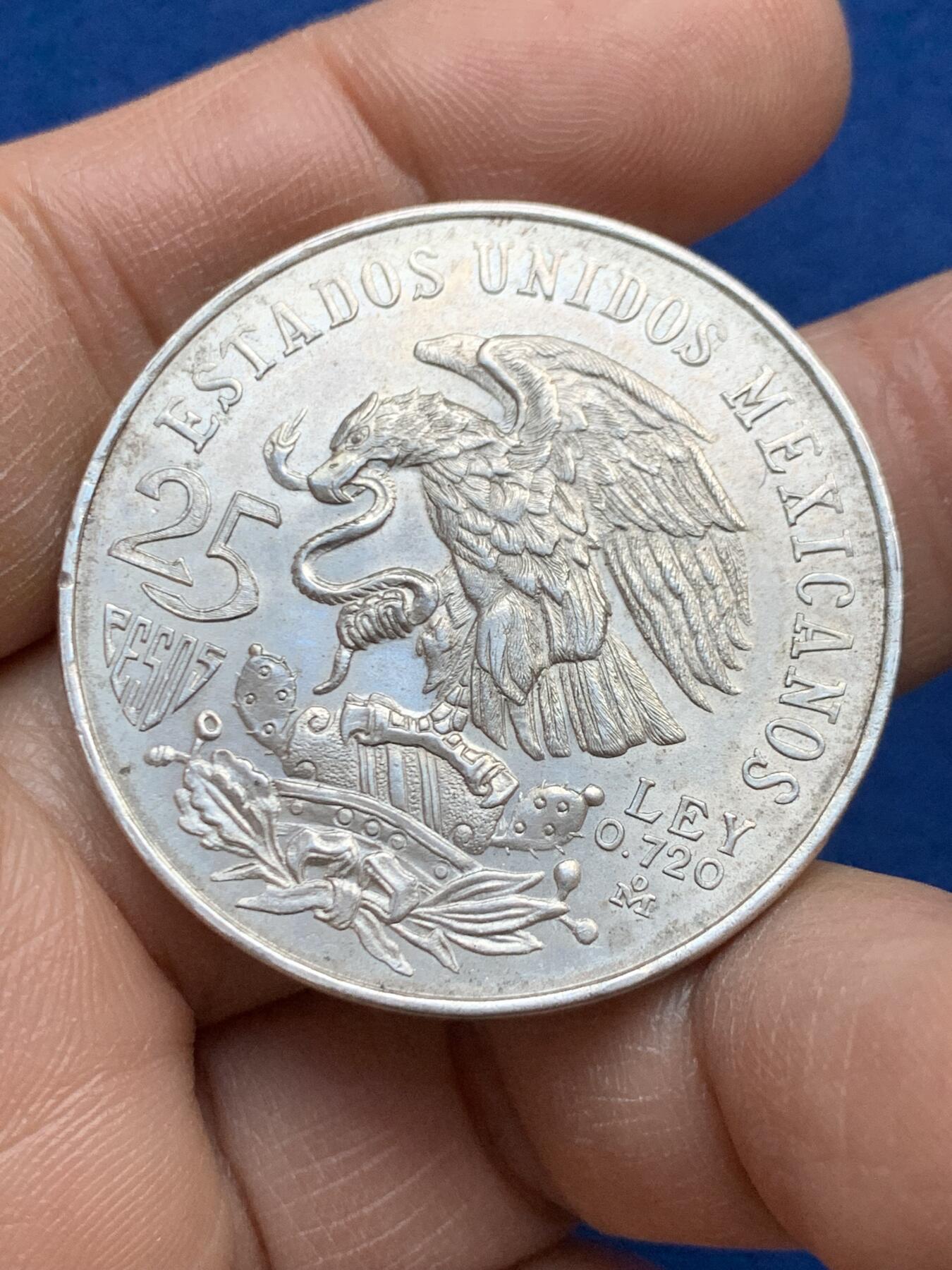 《竞宝斋》第452场 周日，周一 2场连拍 （全场包邮，欢迎送拍） 墨西哥1968年25比索奥运会纪念银币