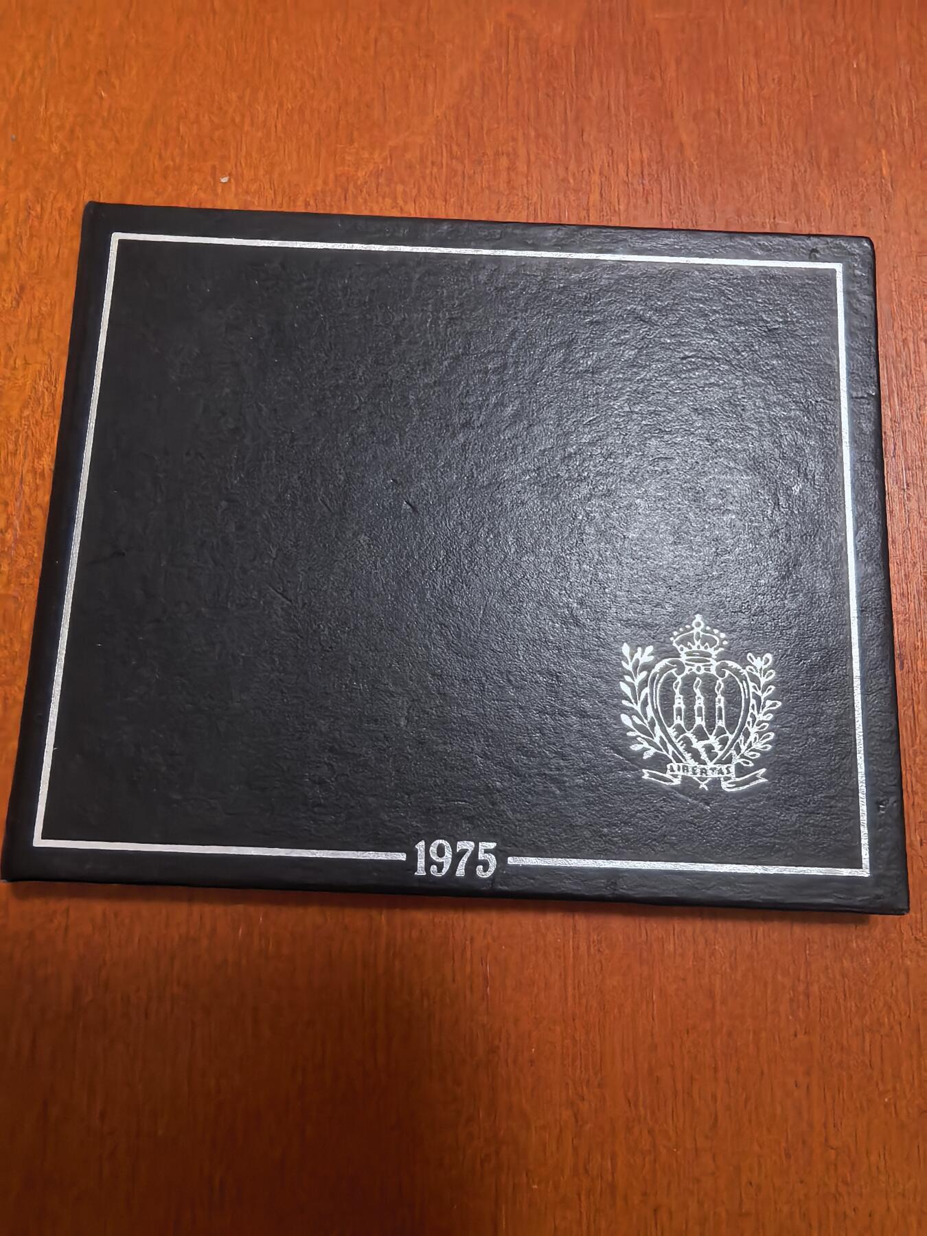 长老汇蛇年精选第八十九场拍卖 1975圣马力诺铸币500里拉银币，11克835银，氧化，卡装