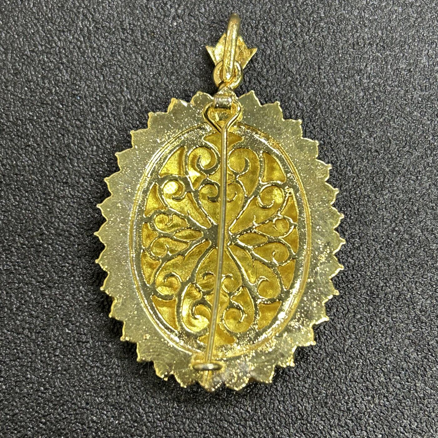 西秦中古拍卖第七十一期 泰国诗丽吉王母太后皇家纪念胸针