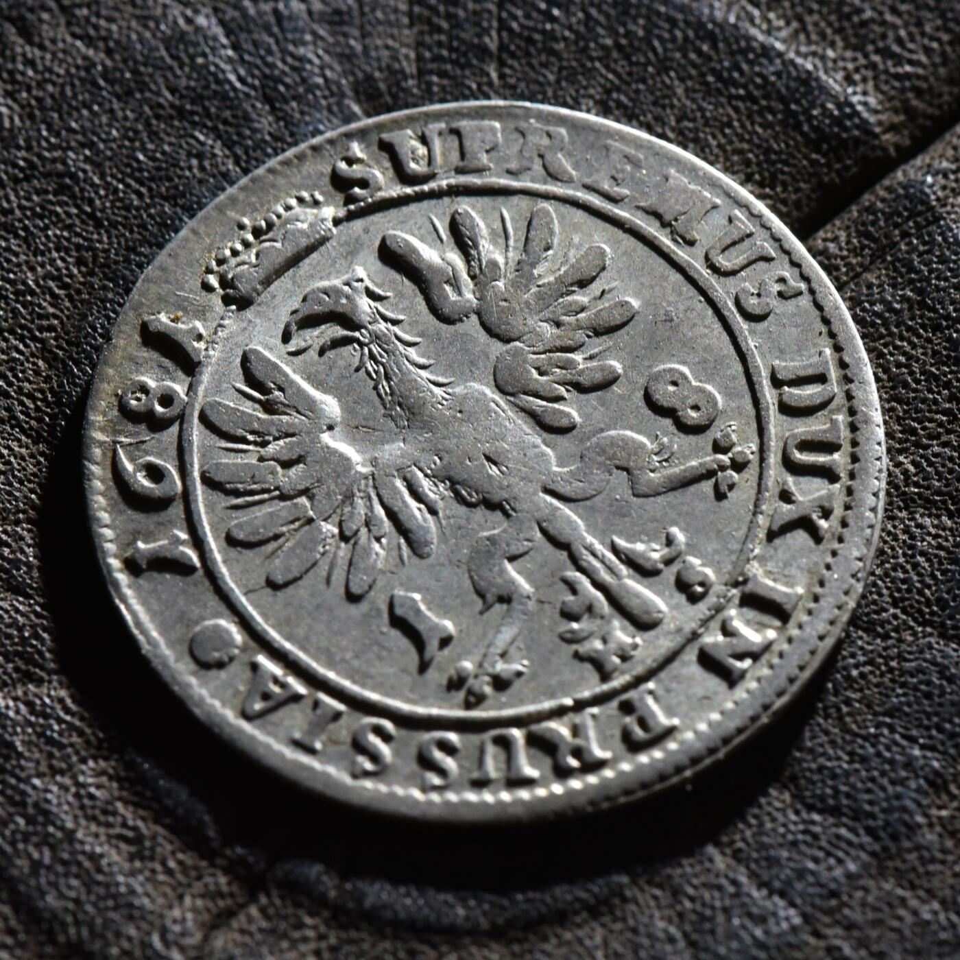 【良泉】第45期【直播场】1月15日晚19.30点开拍！ 208组，西方古代钱币、丝路古珠杂项专场 【极美品】公元1681年【德意志】普鲁士公爵、勃兰登堡选帝侯——腓特烈·威廉，18格罗申银币，5.95克