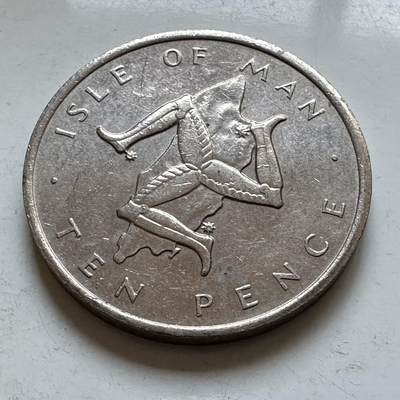 🌹外币初藏🌹🐯2025年第147场  每周二四六晚8️⃣点 接代拍 - 马恩1976年10便士 三转腿地图 b