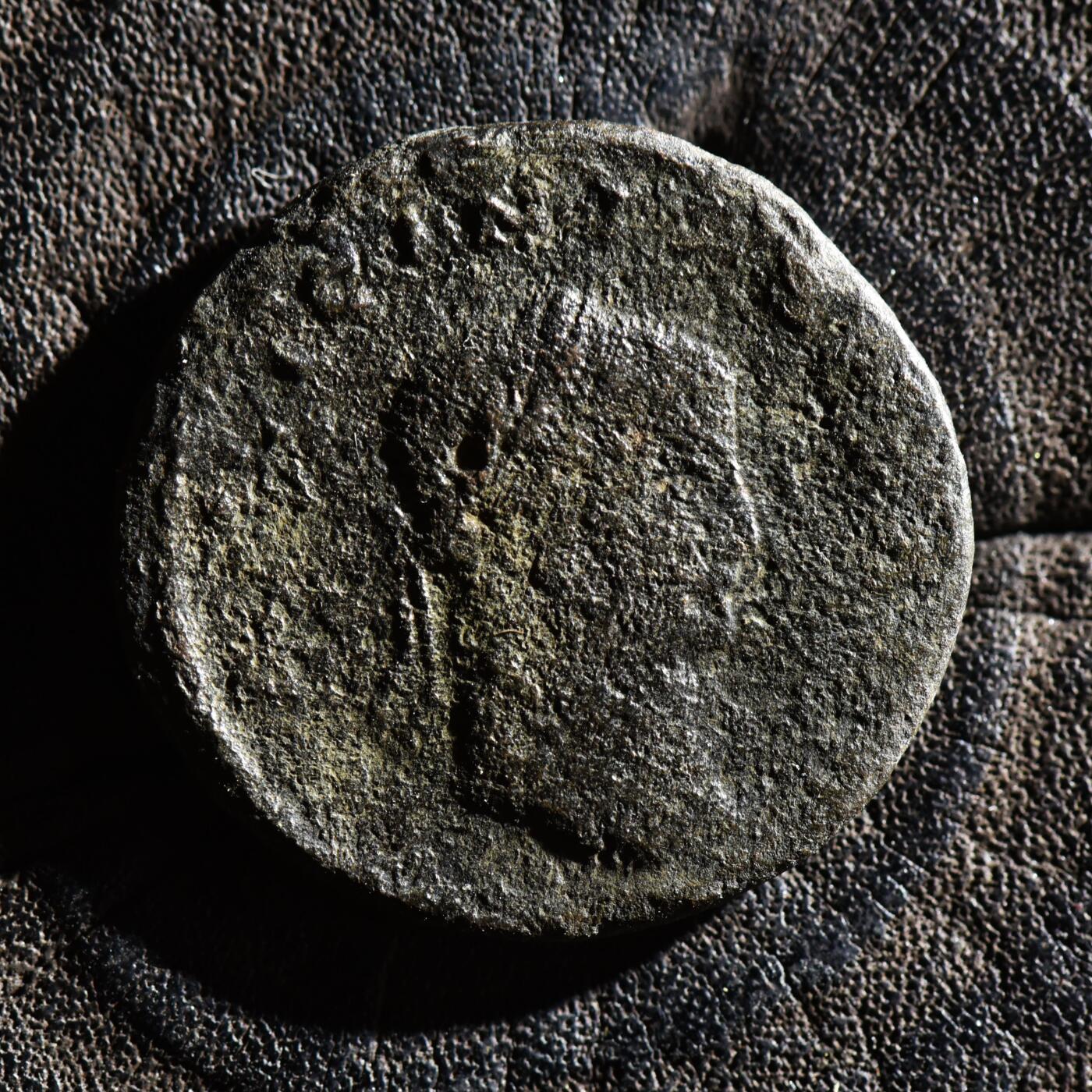 【良泉】第45期【直播场】1月15日晚19.30点开拍！ 208组，西方古代钱币、丝路古珠杂项专场 公元309-310年【古罗马】李锡尼一世“精力之神”大型富力铜币，帖撒罗尼亚造币厂，6.9克