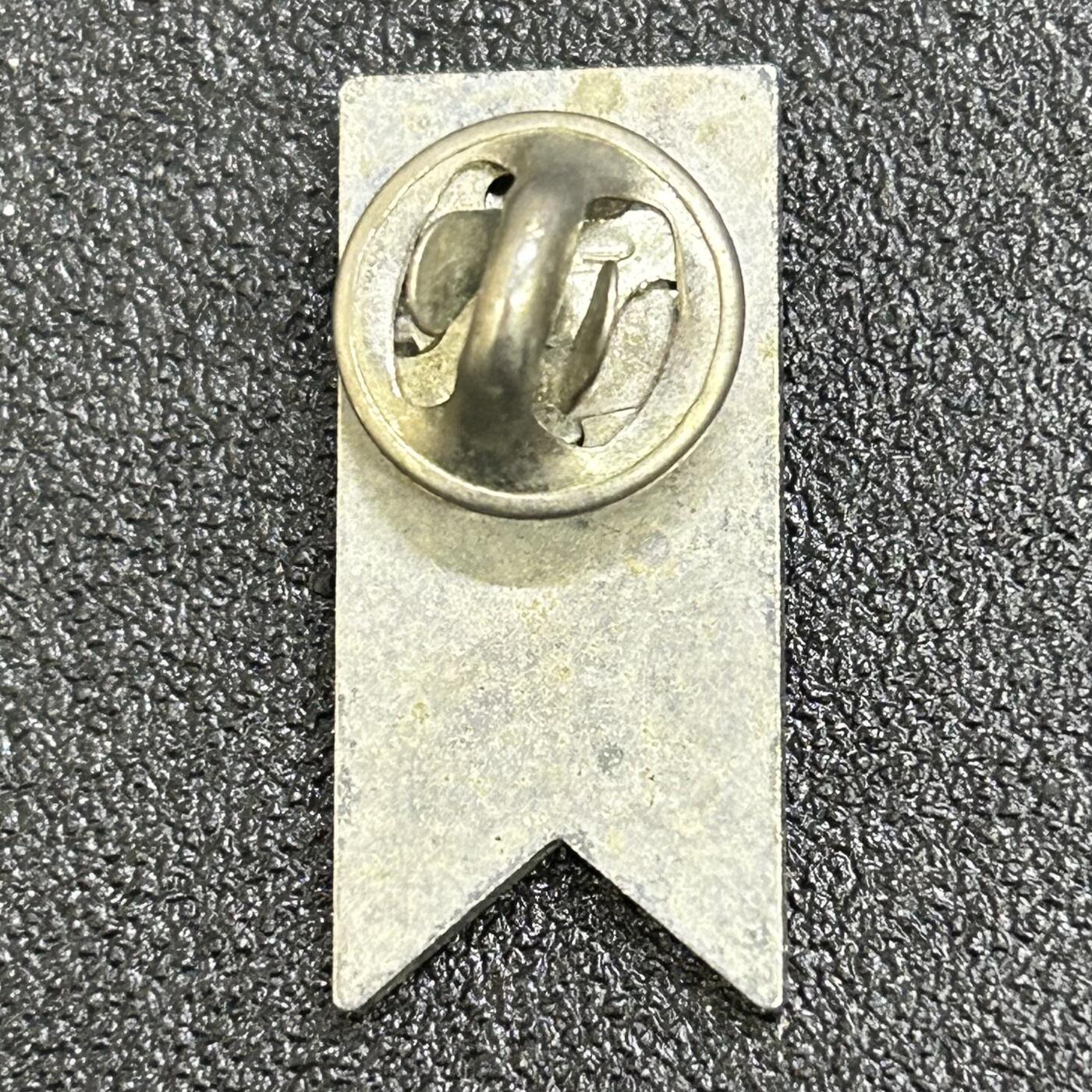 西秦中古拍卖第七十一期 日本昭和时代 被北朝鲜绑架日本人协会证章