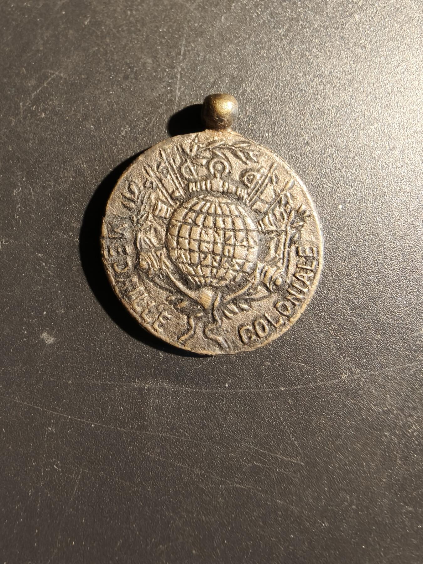 老王徽章第172期 法国殖民奖章    无绶带