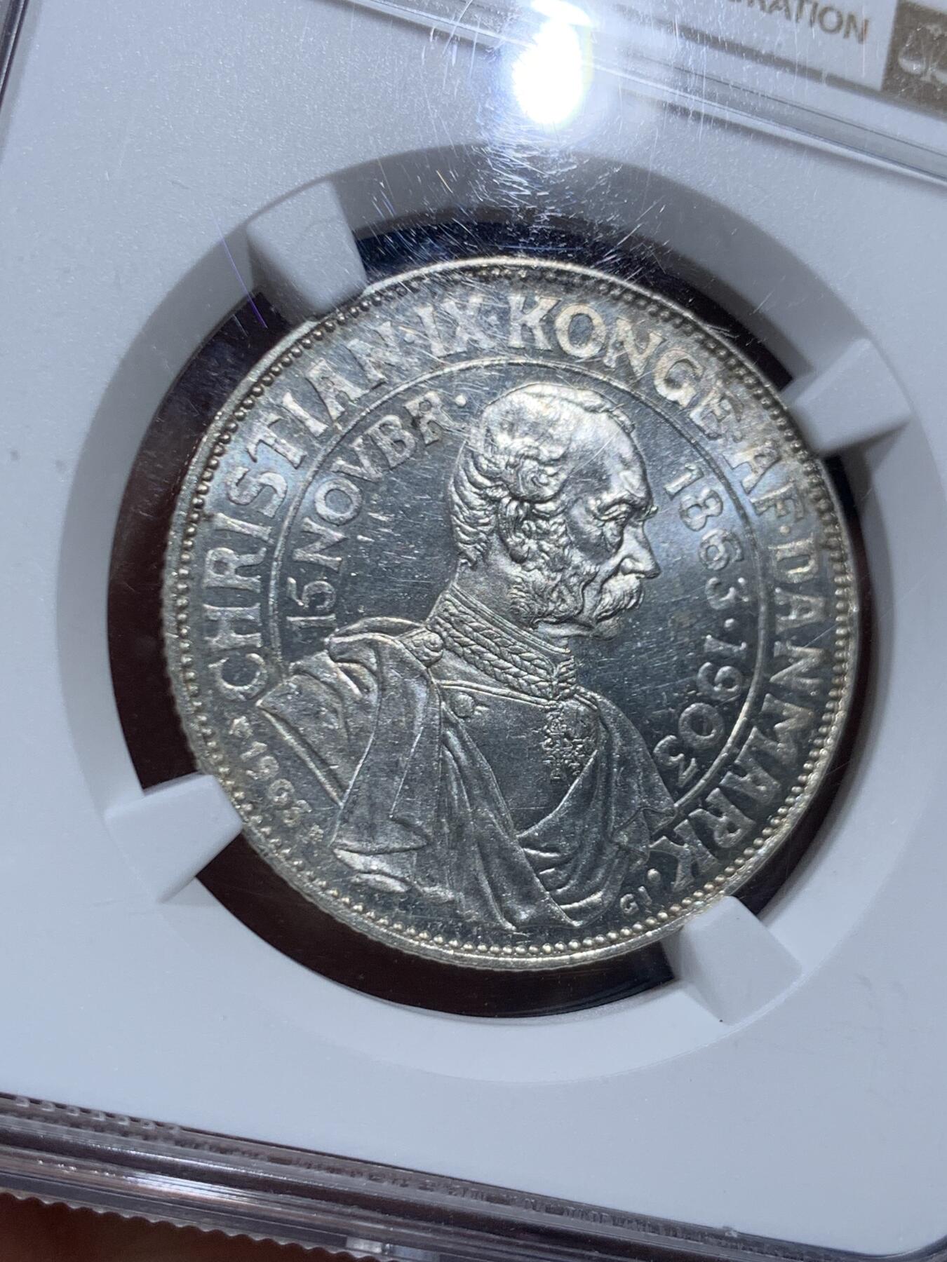 《竞宝斋》第452场 周日，周一 2场连拍 （全场包邮，欢迎送拍） NGC MS63 丹麦1903年国王登基40周年纪念银币