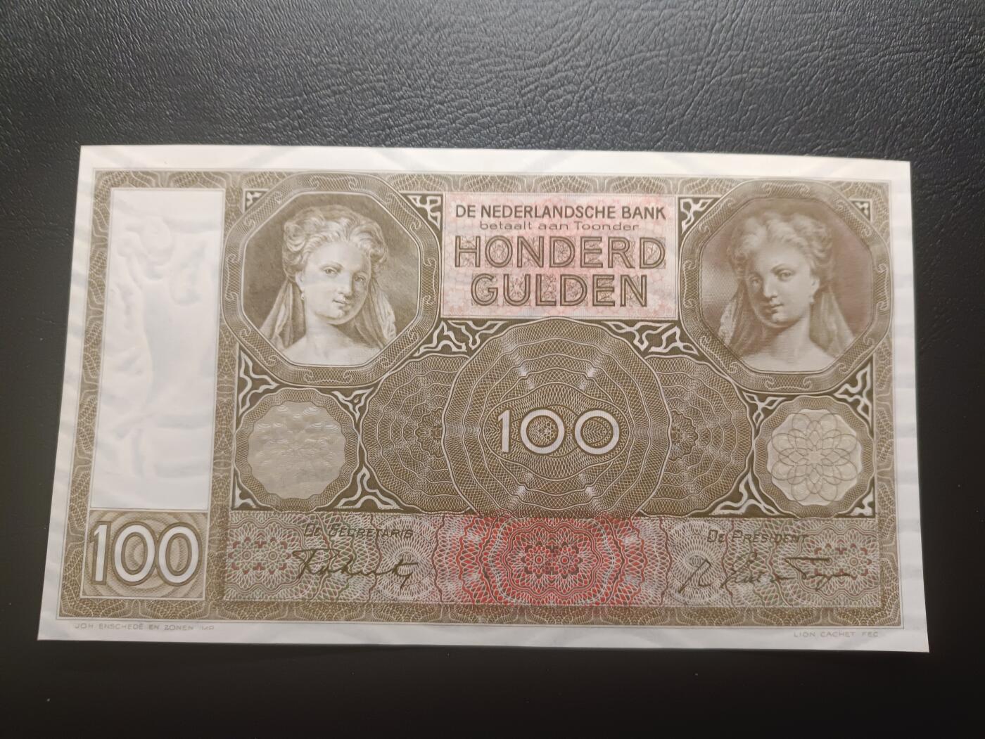 2026首期，总第211期 荷兰1942年100盾UNC-，贵妇的双侧雕刻胶印对照肖像