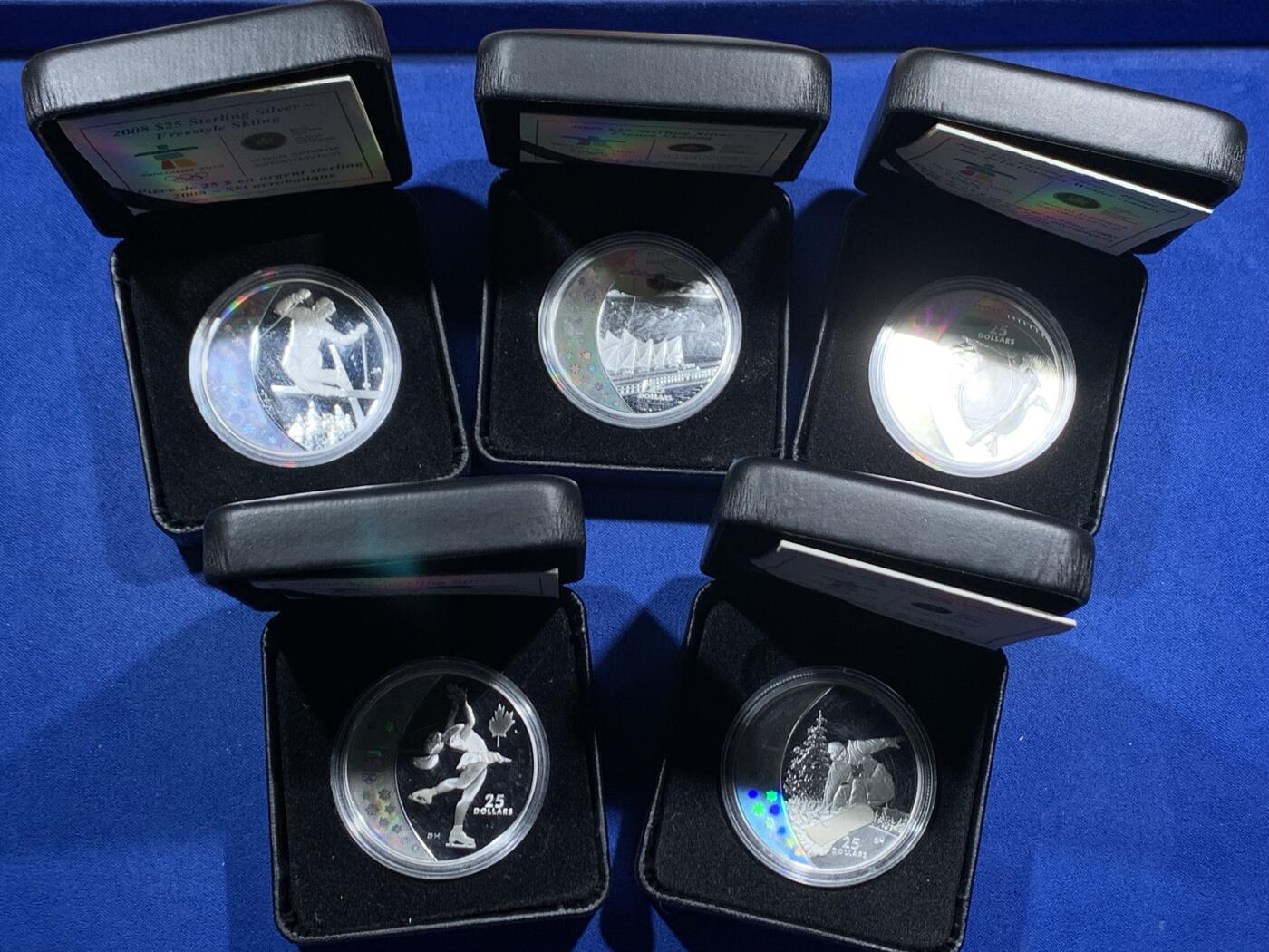 《竞宝斋》第452场 周日，周一 2场连拍 （全场包邮，欢迎送拍） 加拿大2010年25元X5精制幻彩银币套 温哥华冬奥会 约27.7克X5枚 925银 盒证全