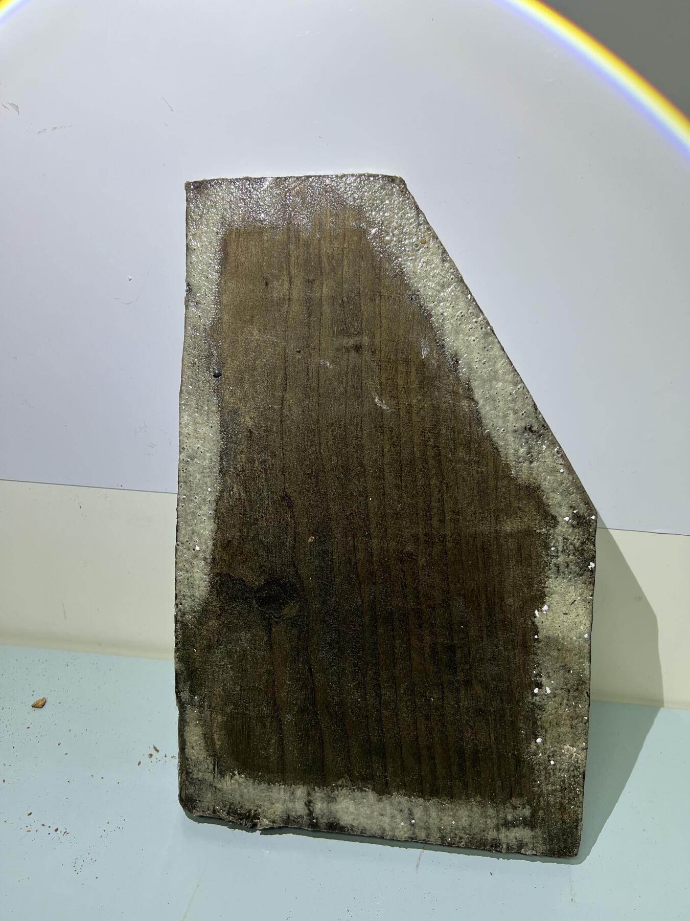 零元拍：1227-5金丝楠 牌子料   满金丝 果香满满 尺寸：30.5/14.5/9.9/2.3厚CM。四边已经做封胶