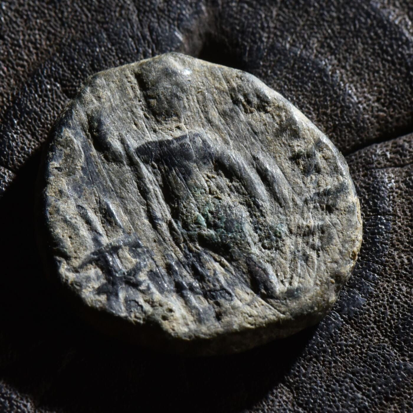 【良泉】第45期【直播场】1月15日晚19.30点开拍！ 208组，西方古代钱币、丝路古珠杂项专场 【铭文清晰美品】【罕见重量，3德拉克马？？】公元158-195年【古印度】贵霜王朝，胡维色迦【骑大象版】大铜币，9.81克