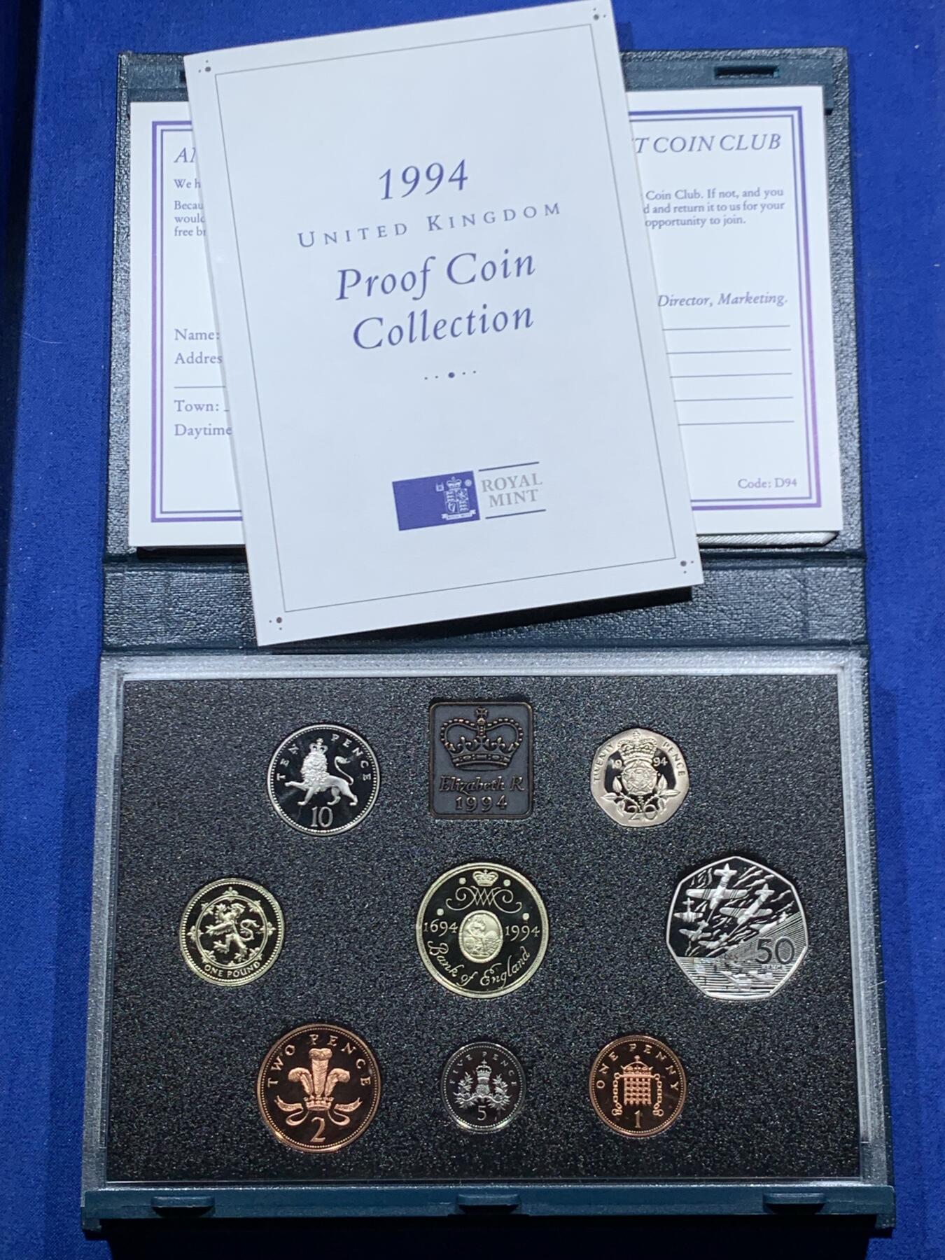 《竞宝斋》第452场 周日，周一 2场连拍 （全场包邮，欢迎送拍） 英国1994年精制套币，带2英镑精制纪念币，册装，品相好。