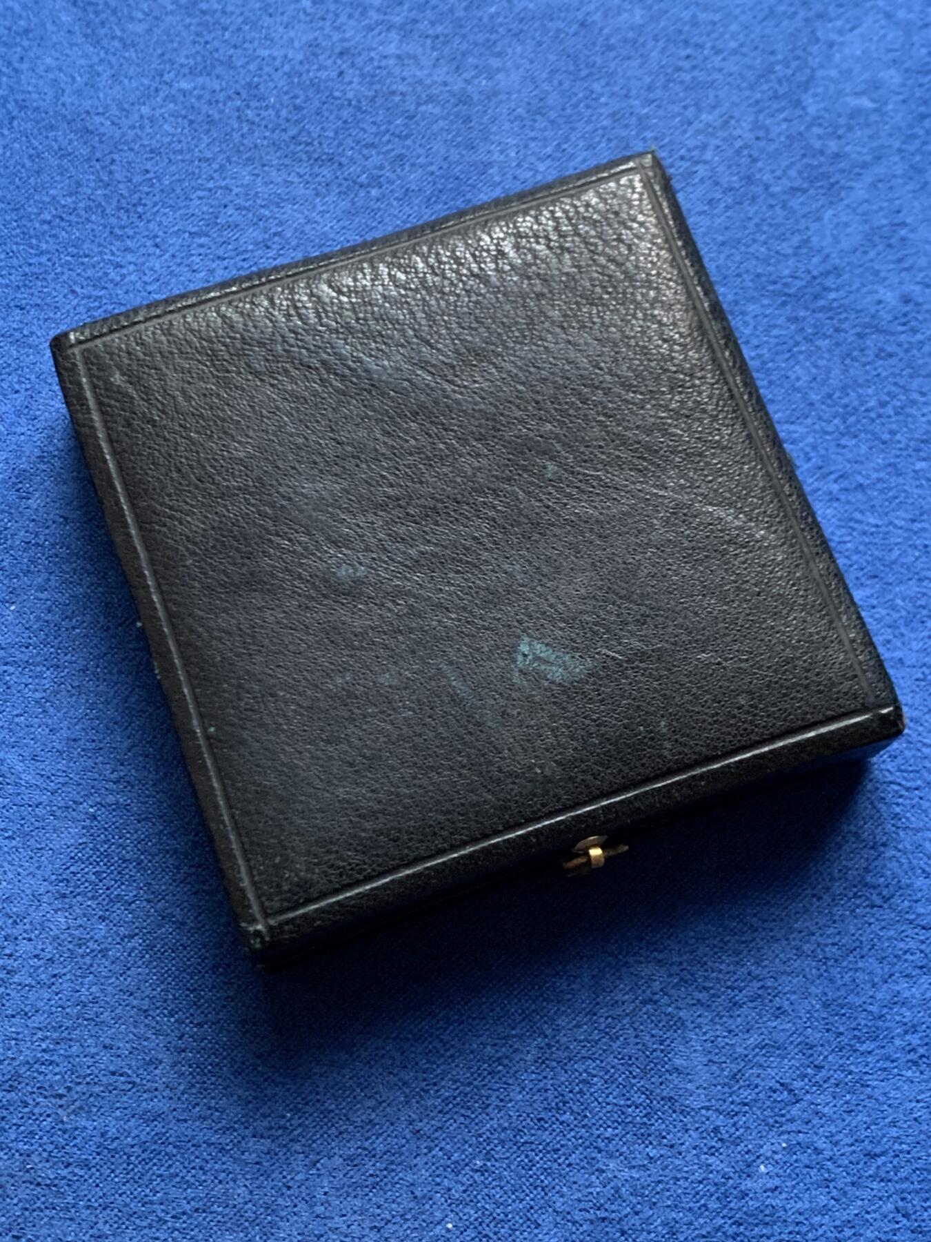 《竞宝斋》第452场 周日，周一 2场连拍 （全场包邮，欢迎送拍） 1891年玛丽安娜女神铜章 带原盒 33.3克 41.2mm 丰饶角铜标