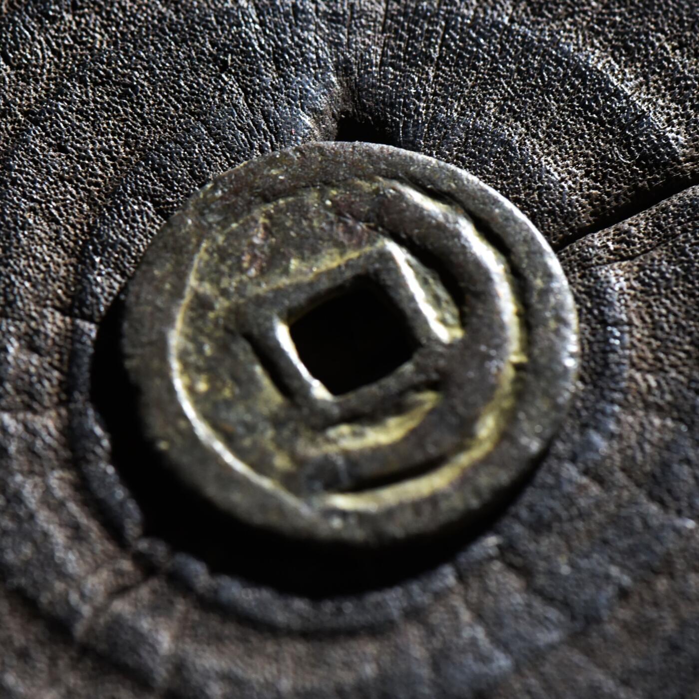 【良泉】第45期【直播场】1月15日晚19.30点开拍！ 208组，西方古代钱币、丝路古珠杂项专场 公元8世纪【粟特】突骑施铜币，标准样，3.48克