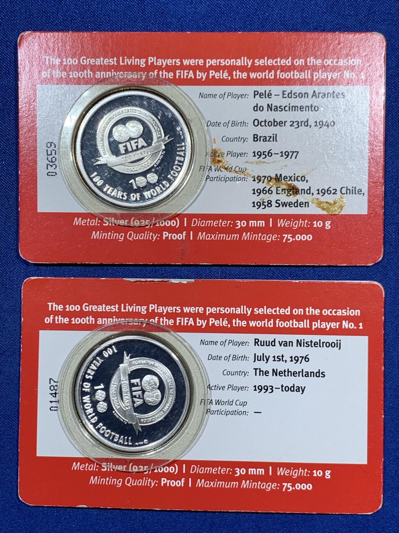 《竞宝斋》第452场 周日，周一 2场连拍 （全场包邮，欢迎送拍） 两枚一组 国际足联(FIFA)百年庆典纪念银章 925银 单枚10克