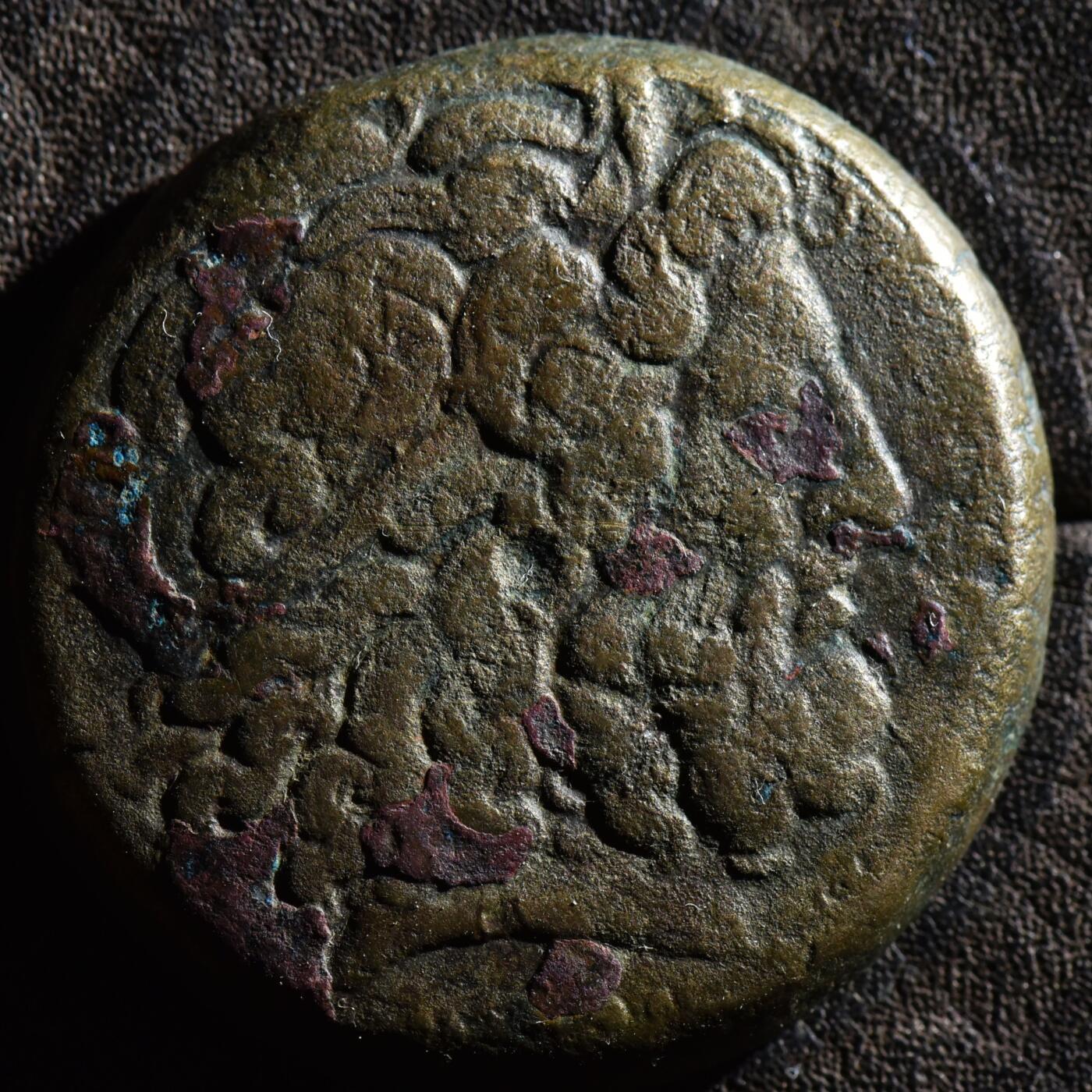 【良泉】第45期【直播场】1月15日晚19.30点开拍！ 208组，西方古代钱币、丝路古珠杂项专场 【40.98克】公元前221-205年【古希腊】埃及托勒密四世，4奥波大铜币