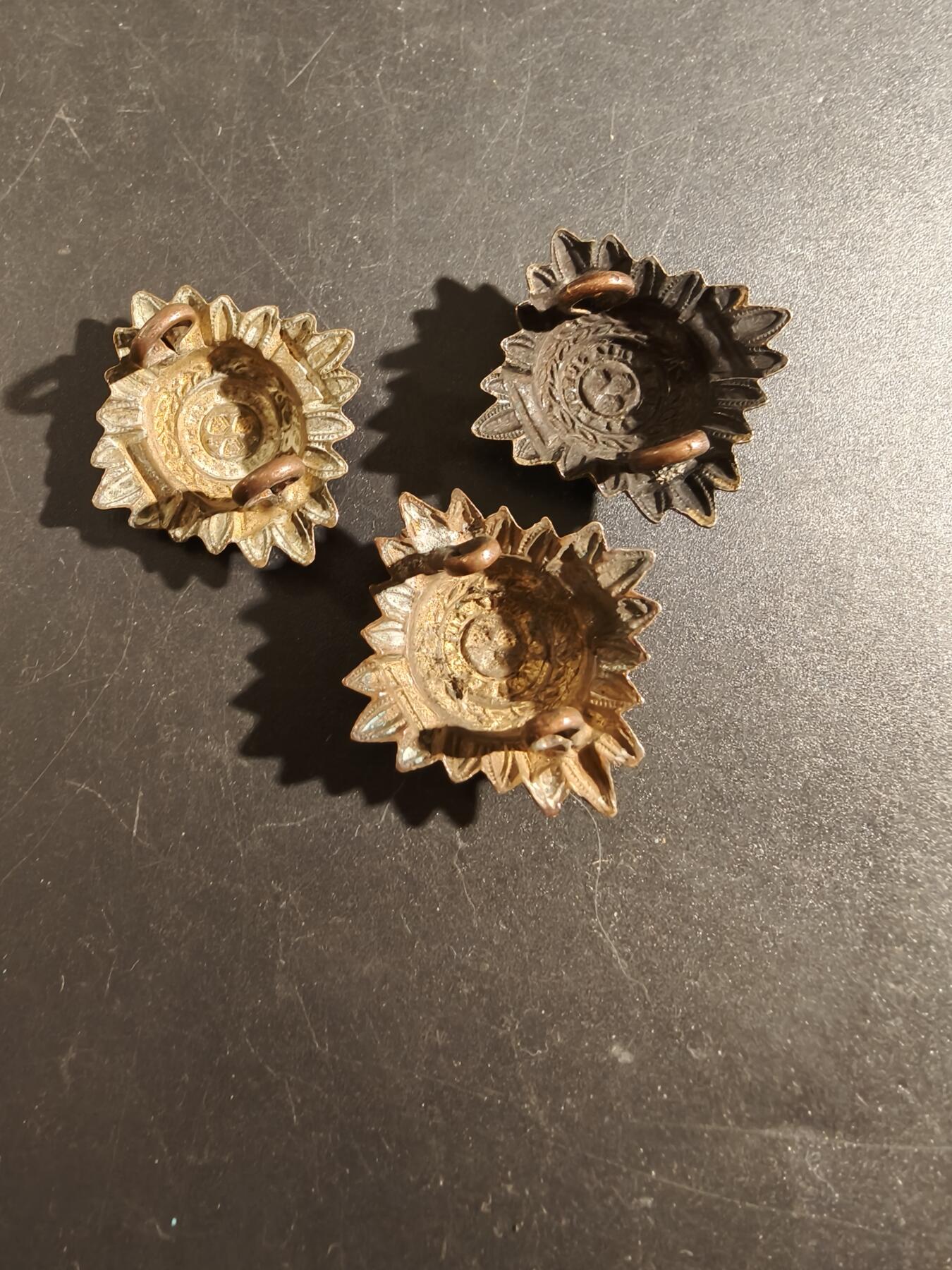 老王徽章第172期 英国巴斯星军衔配饰一组3枚    一战时期