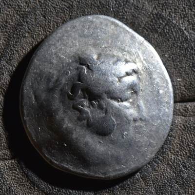 【良泉】第45期【直播场】1月15日晚19.30点开拍！ 208组，西方古代钱币、丝路古珠杂项专场 - 15.8克，公元前3-2世纪【古希腊】多瑙河地区东凯尔特人，模仿马其顿亚历山大大帝四德拉克马银币