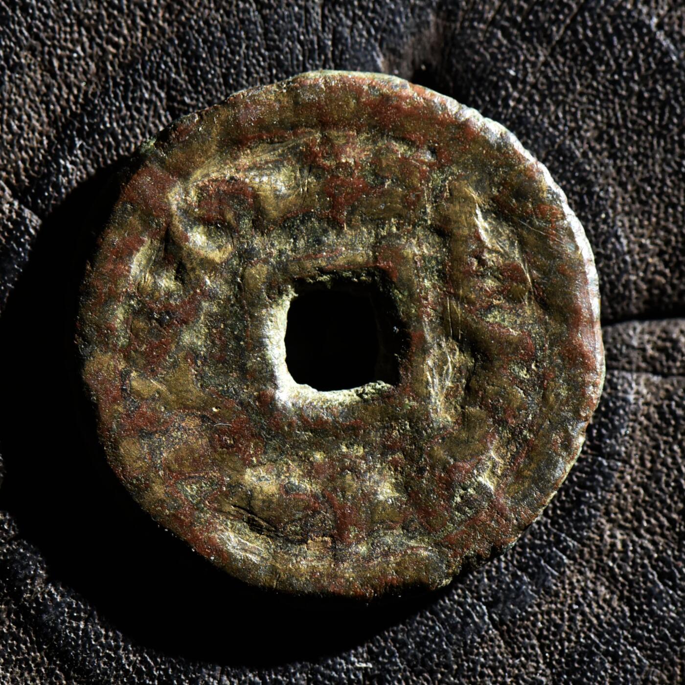 【良泉】第45期【直播场】1月15日晚19.30点开拍！ 208组，西方古代钱币、丝路古珠杂项专场 【厚重】公元716-738年【粟特】突骑施铜币超大样，苏禄可汗所铸（相当于唐玄宗李隆基开元年间早期）5.12克