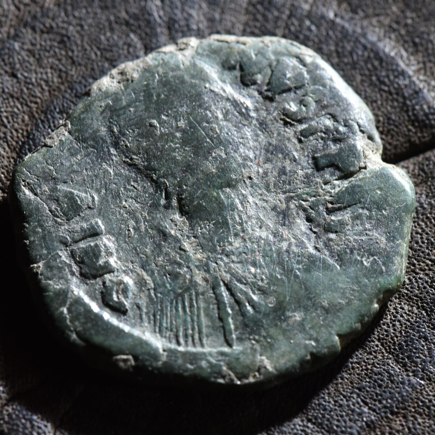 【良泉】第45期【直播场】1月15日晚19.30点开拍！ 208组，西方古代钱币、丝路古珠杂项专场 13.54克，公元518-527年【拜占庭】查士丁一世，侧身版，君士坦丁堡造币厂，40努米铜币