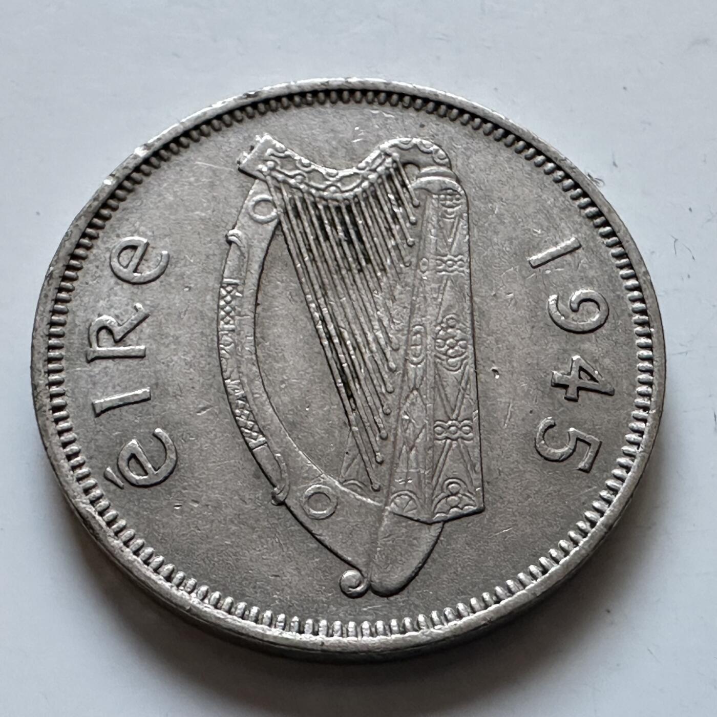 🌹外币初藏🌹🐯2025年第147场  每周二四六晚8️⃣点 接代拍 爱尔兰1945年六便士