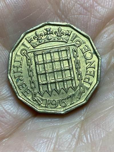 2026年第一场(总第一百七十场）外国好品散币场(免佣金) - 英国🇬🇧1967年3便士(伊丽莎白二世青年桂冠第二版，普制币关门年)