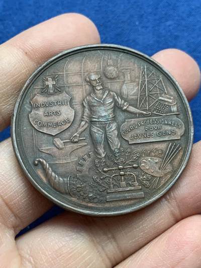 《竞宝斋》第452场 周日，周一 2场连拍 （全场包邮，欢迎送拍） - 里昂自由学校兄弟会校友协会纪念铜章 43.1克 45.2mm 带盒