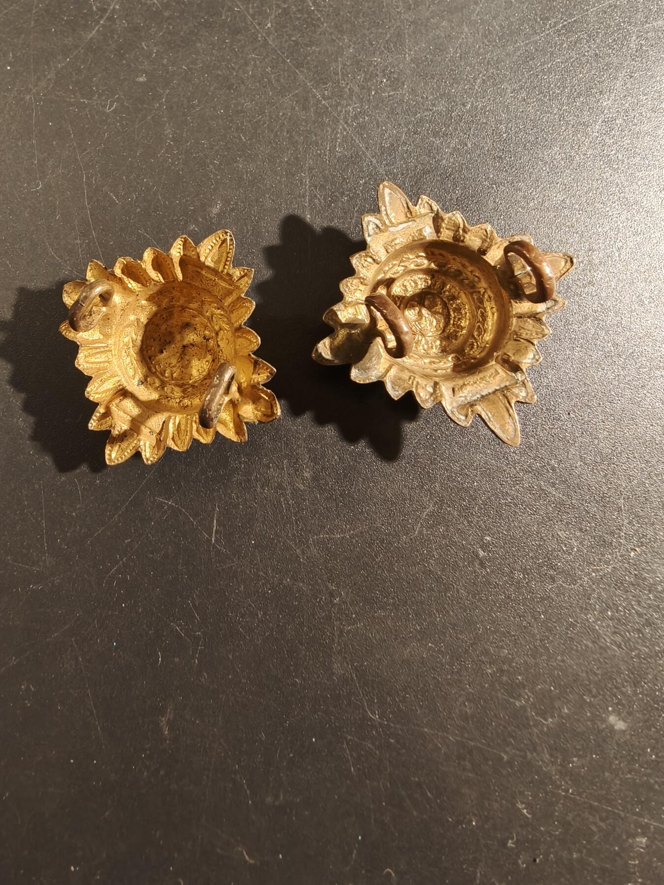 老王徽章第172期 英国巴斯星军衔配饰一组2枚     一战时期