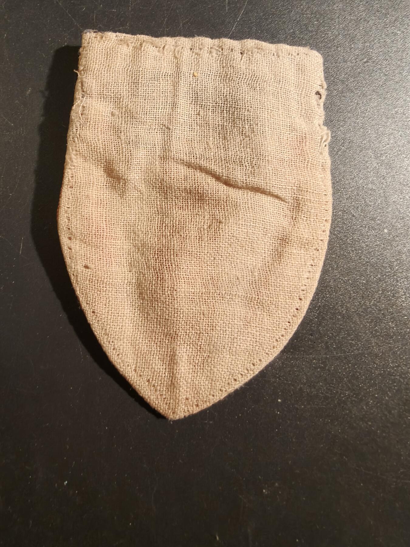 老王徽章第172期 美国二战中缅印战区臂章    棉线材质      有破损开线