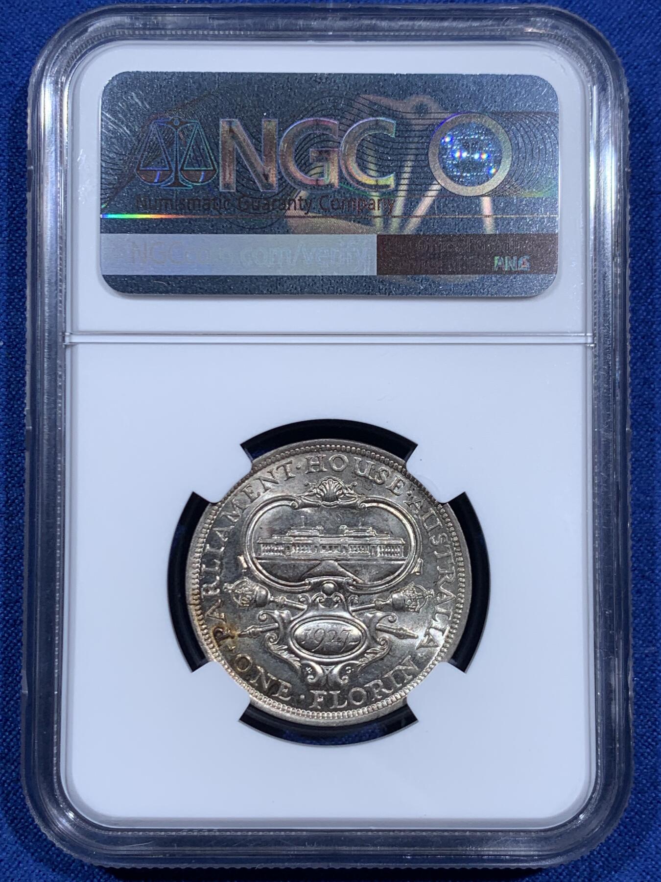 《竞宝斋》第452场 周日，周一 2场连拍 （全场包邮，欢迎送拍） NGC MS61 澳大利亚1927年堪培拉国会大厦纪念银币，原色银光好状态，澳大利亚的第一款纪念币，值得入手