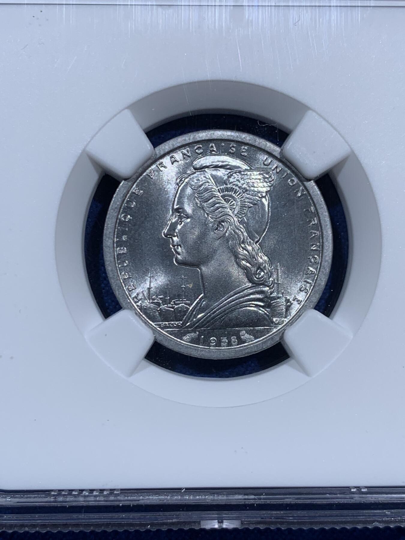 《竞宝斋》第452场 周日，周一 2场连拍 （全场包邮，欢迎送拍） NGC MS66 马达加斯加1958年1法郎铝币