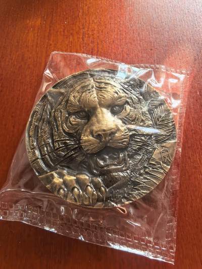 长老汇蛇年精选第八十九场拍卖 - 2015上海造币厂高浮雕虎年大铜章，60MM