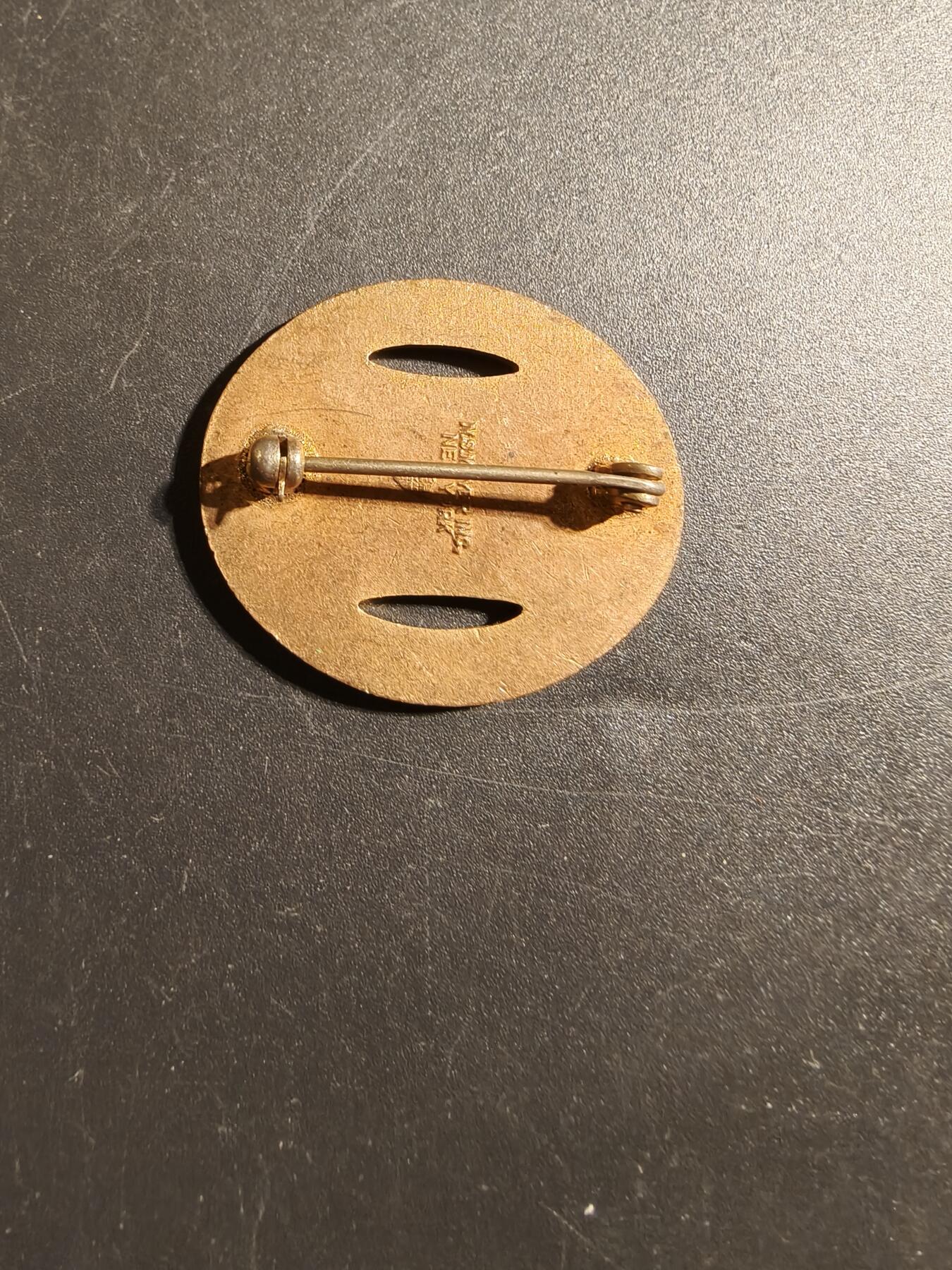 老王徽章第172期 美国陆军第1步兵团证章     二战时期横针版