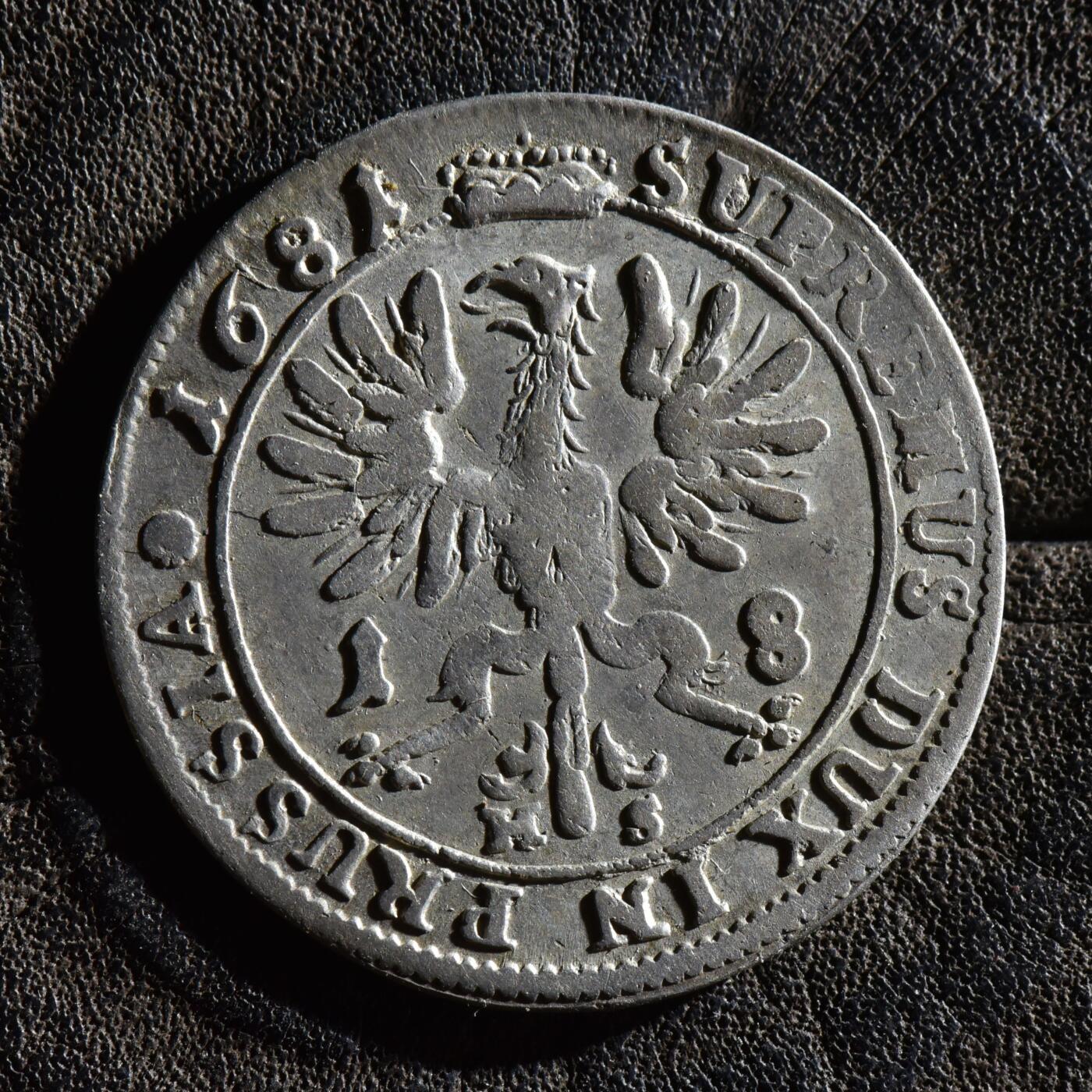 【良泉】第45期【直播场】1月15日晚19.30点开拍！ 208组，西方古代钱币、丝路古珠杂项专场 【极美品】公元1681年【德意志】普鲁士公爵、勃兰登堡选帝侯——腓特烈·威廉，18格罗申银币，5.95克