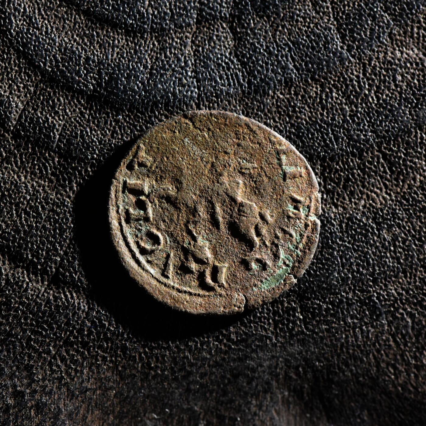 【良泉】第45期【直播场】1月15日晚19.30点开拍！ 208组，西方古代钱币、丝路古珠杂项专场 公元1666年【波兰立陶宛联邦】约翰二世·卡齐米尔·瓦萨“骑士”铜希林，1.08克