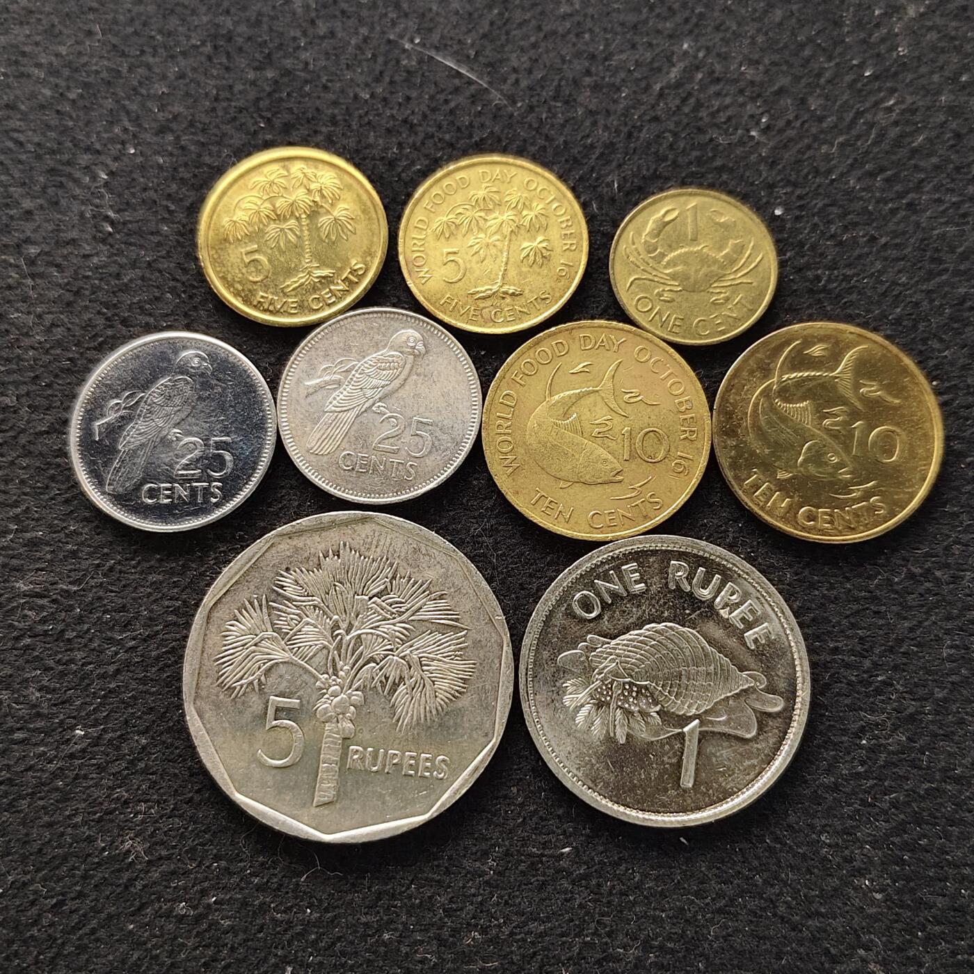 【全场包邮】纯粹捡漏拍490场（免费代拍第27场） 塞舌尔各年份9枚套币-含2枚加字FAO纪念币+25分不同版本2枚