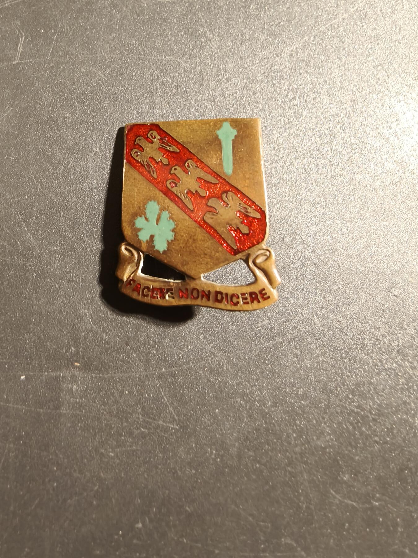 老王徽章第172期 美国陆军第107骑兵团证章     二战时期横针版