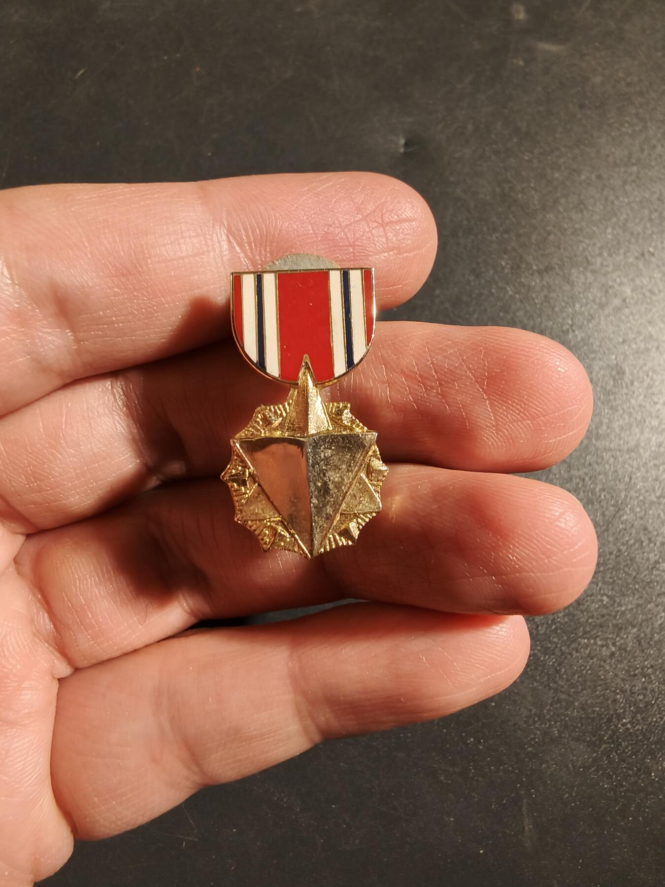 老王徽章第172期 美国空军战备奖章徽章