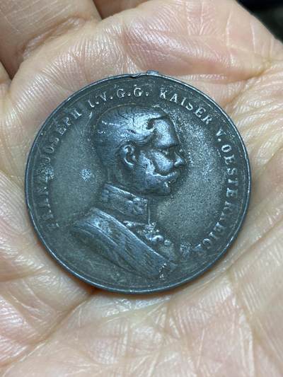 2026年第一场(总第一百七十场）外国好品散币场(免佣金) - 奥匈帝国勇气奖章，直径31.1毫米，厚2.4毫米，重10.22克(弗朗茨·约瑟夫一世半身像，1915–1917年第一次世界大战期间铸造，青铜级勇气奖章)