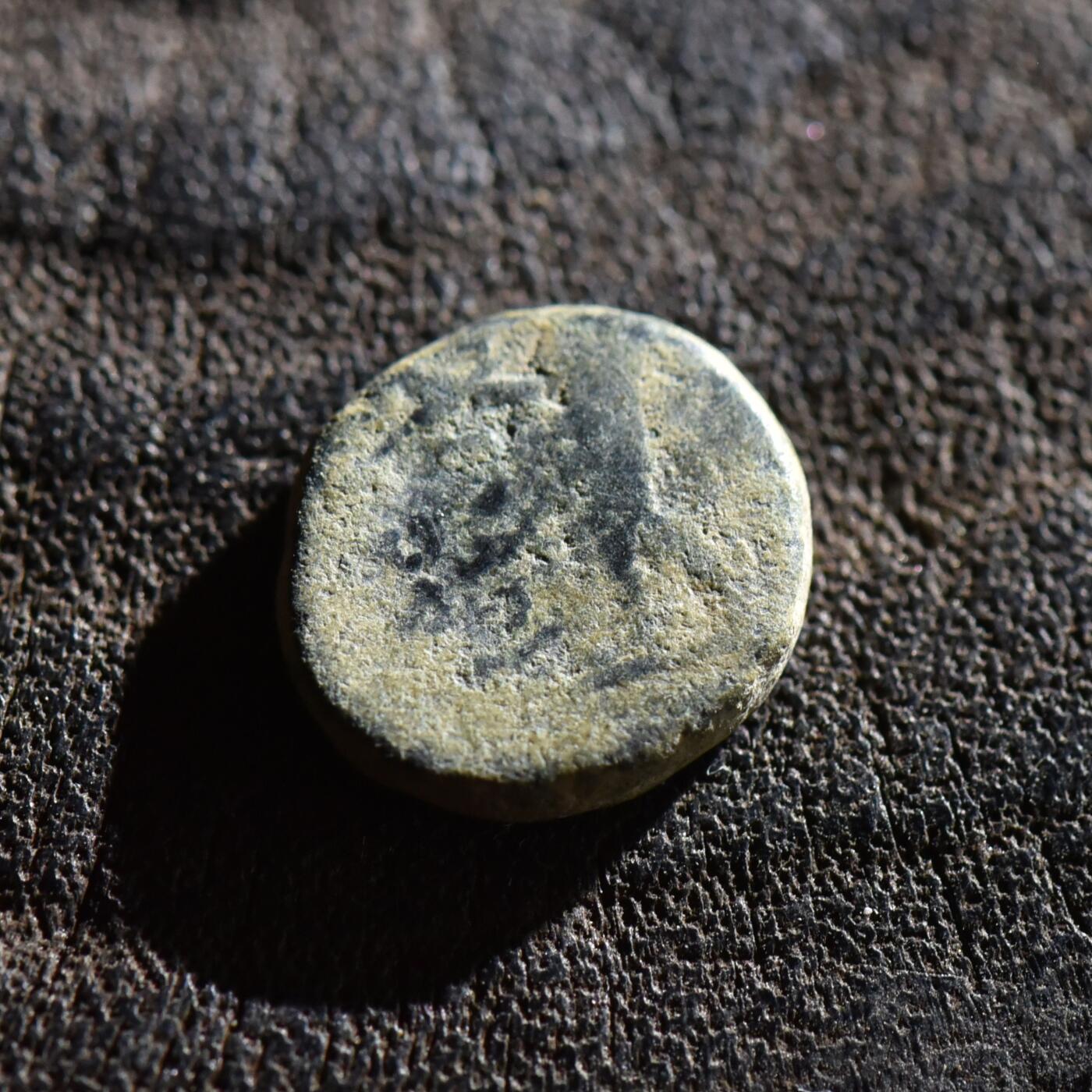 【良泉】第45期【直播场】1月15日晚19.30点开拍！ 208组，西方古代钱币、丝路古珠杂项专场 【沙漠坑 黑漆古】公元前1世纪【古希腊】【塞琉古】阿波罗铜币，1.55克