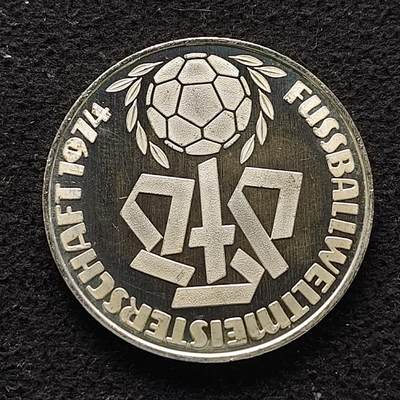 【全场包邮】纯粹捡漏拍491场（免费代拍第28场） - 【银章】德国1974年世界杯精制15克纯银纪念银章-有银标
