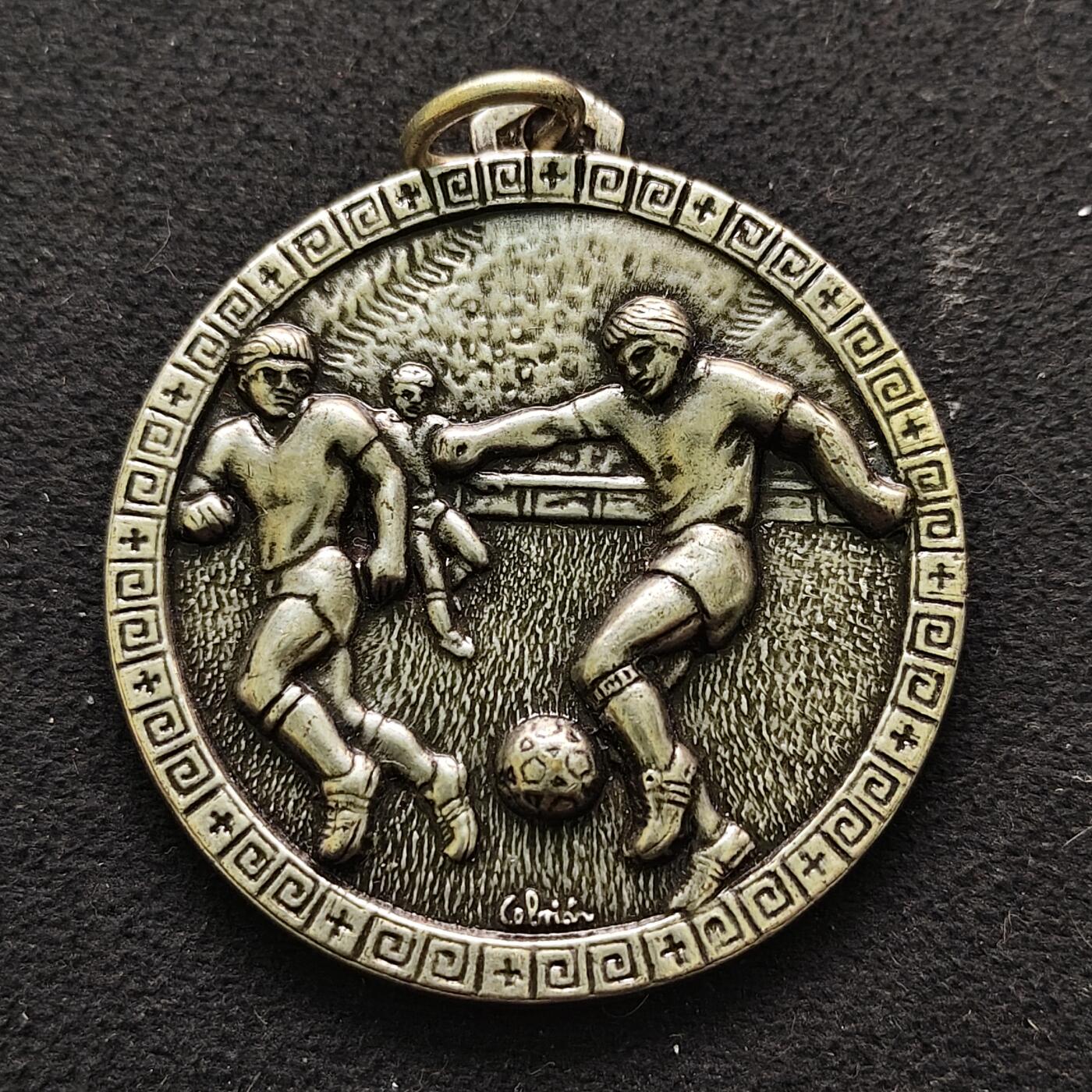 【全场包邮】纯粹捡漏拍490场（免费代拍第27场） 【纪念章】不知名国家足球超大纪念章