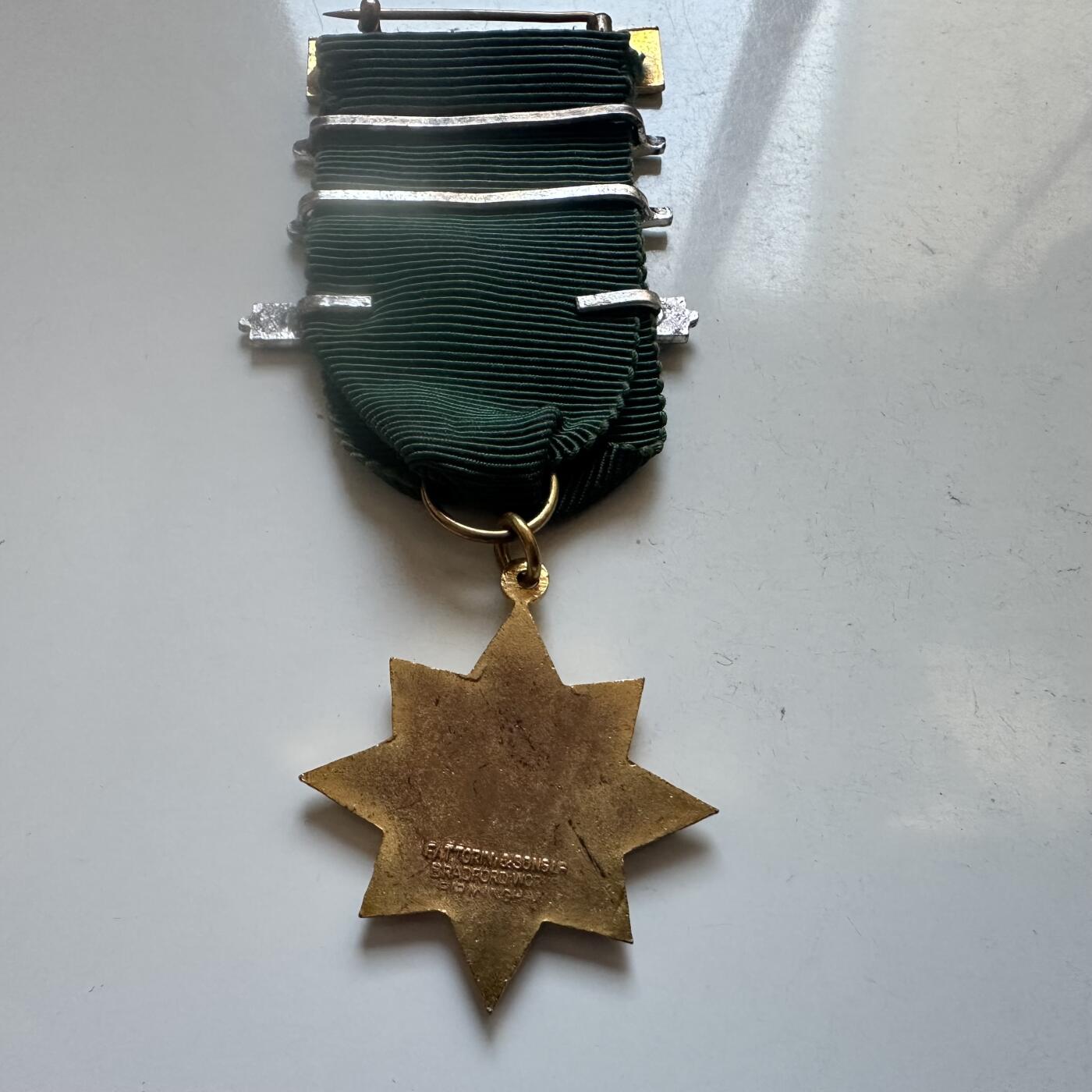 🌹外币初藏🌹🐯2025年第147场  每周二四六晚8️⃣点 接代拍 英国皇家事故预防协会1948-1960年颁发的10年安全驾驶竞赛奖章 黄铜配红珐琅