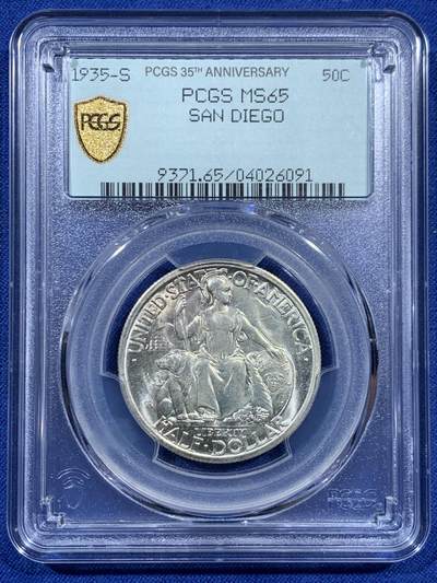 《竞宝斋》第452场 周日，周一 2场连拍 （全场包邮，欢迎送拍） - PCGS MS65 美国 1935年 50美分，圣地亚哥纪念银币，35周年纪念评级盒