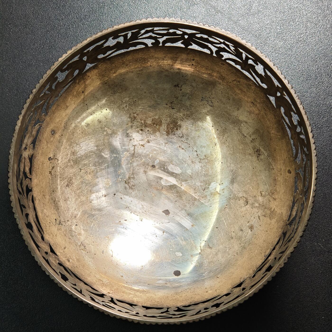 【德藏】世界币章拍卖第159期(元旦专场拍卖) 欧洲早期大号银质水果盛 工艺精美 直径约：180mm；高约：87.5mm，重约：337.3g